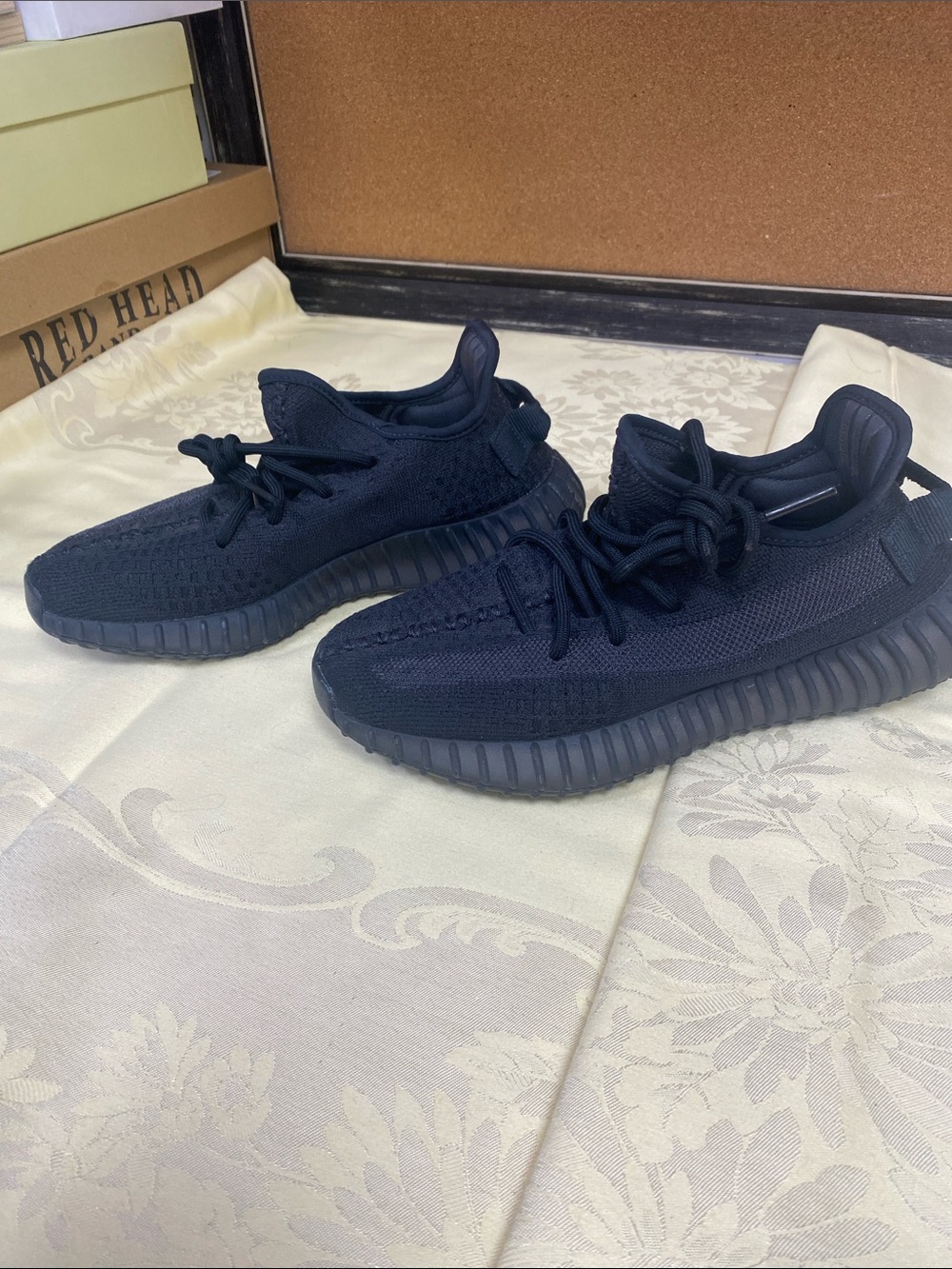 Yeezy Boost 350 V2 Triple Black Sneakers